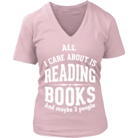 All i care about is reading books V-neck