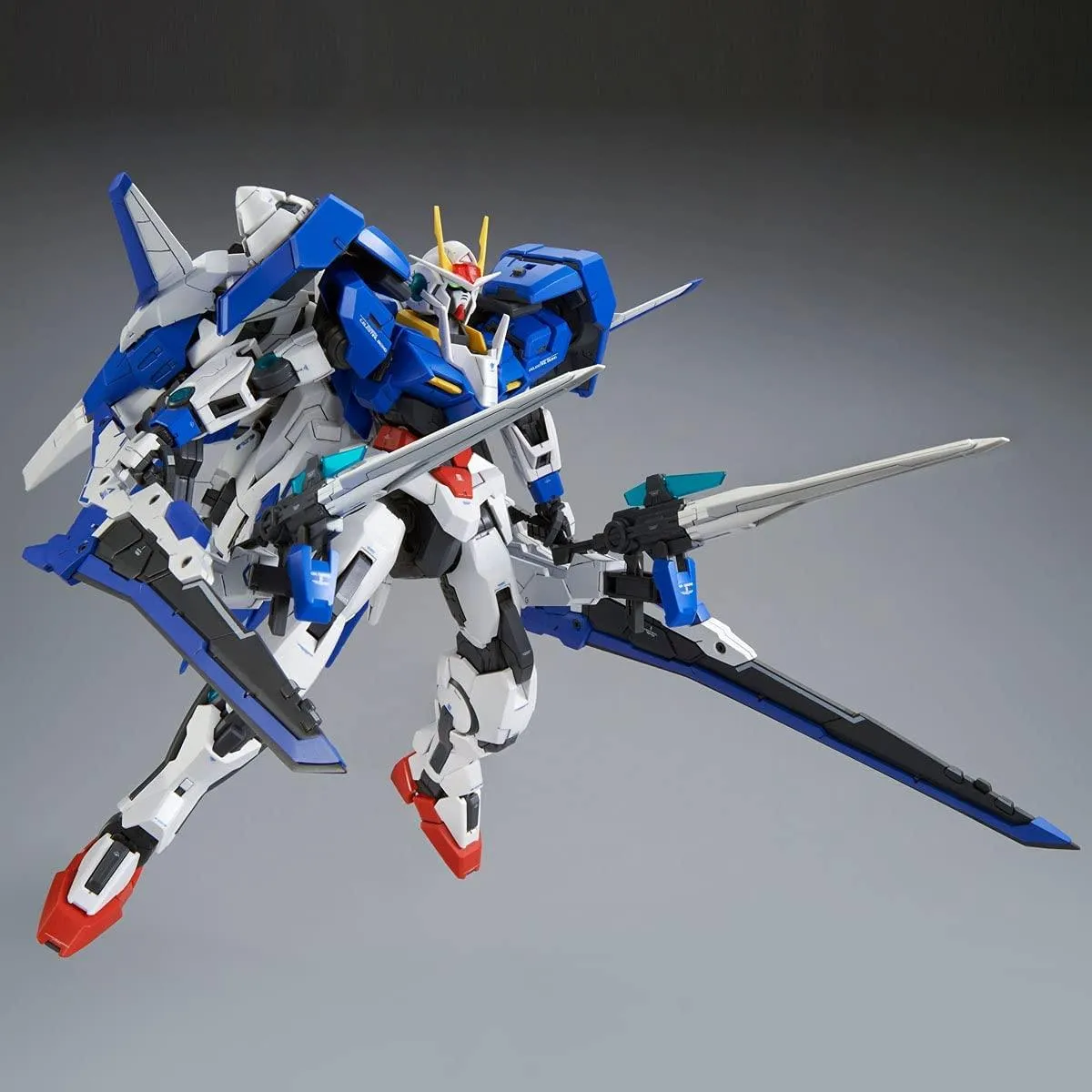Bandai 00 XN Raiser GN-0000 GNR-010/XN MG 1/100 Model Kit