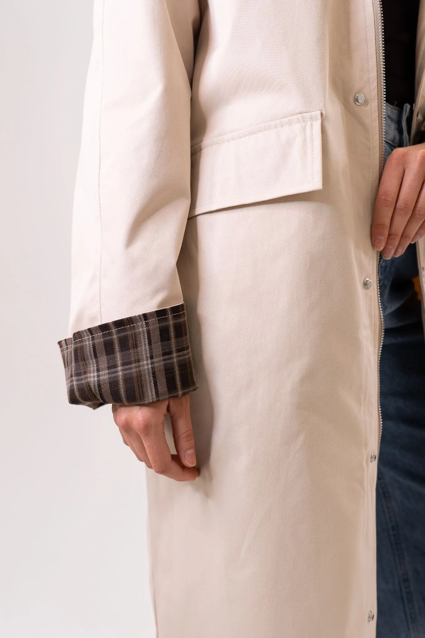 Caitlyn Contrast Collar Trench Coat In Neutral