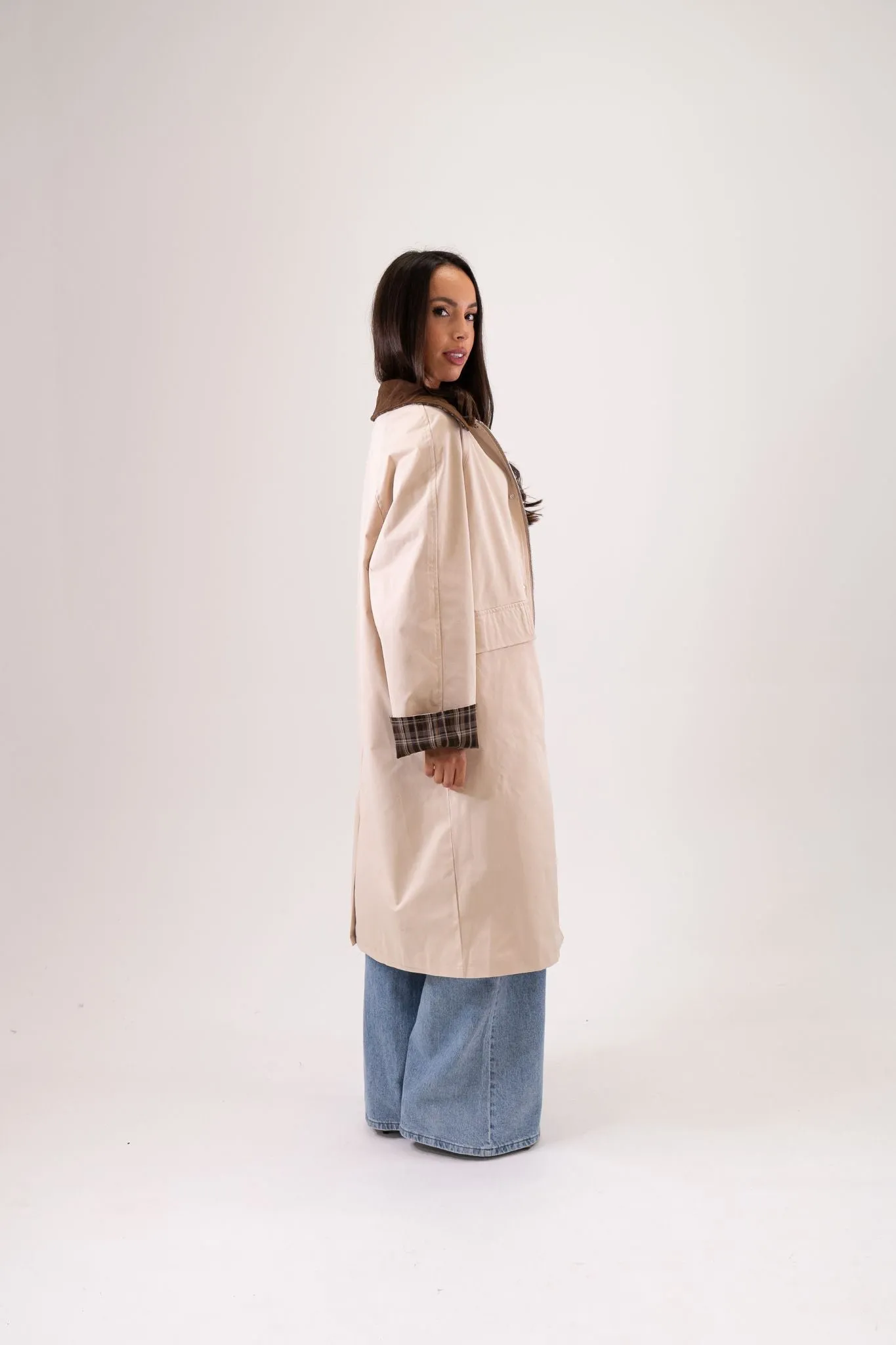 Caitlyn Contrast Collar Trench Coat In Neutral