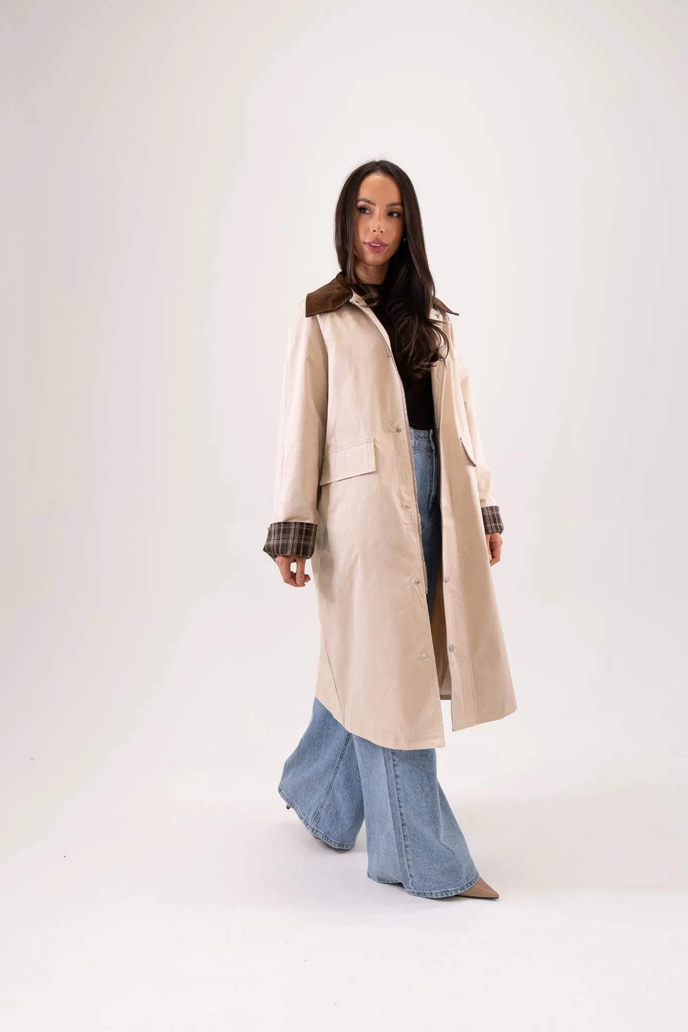 Caitlyn Contrast Collar Trench Coat In Neutral