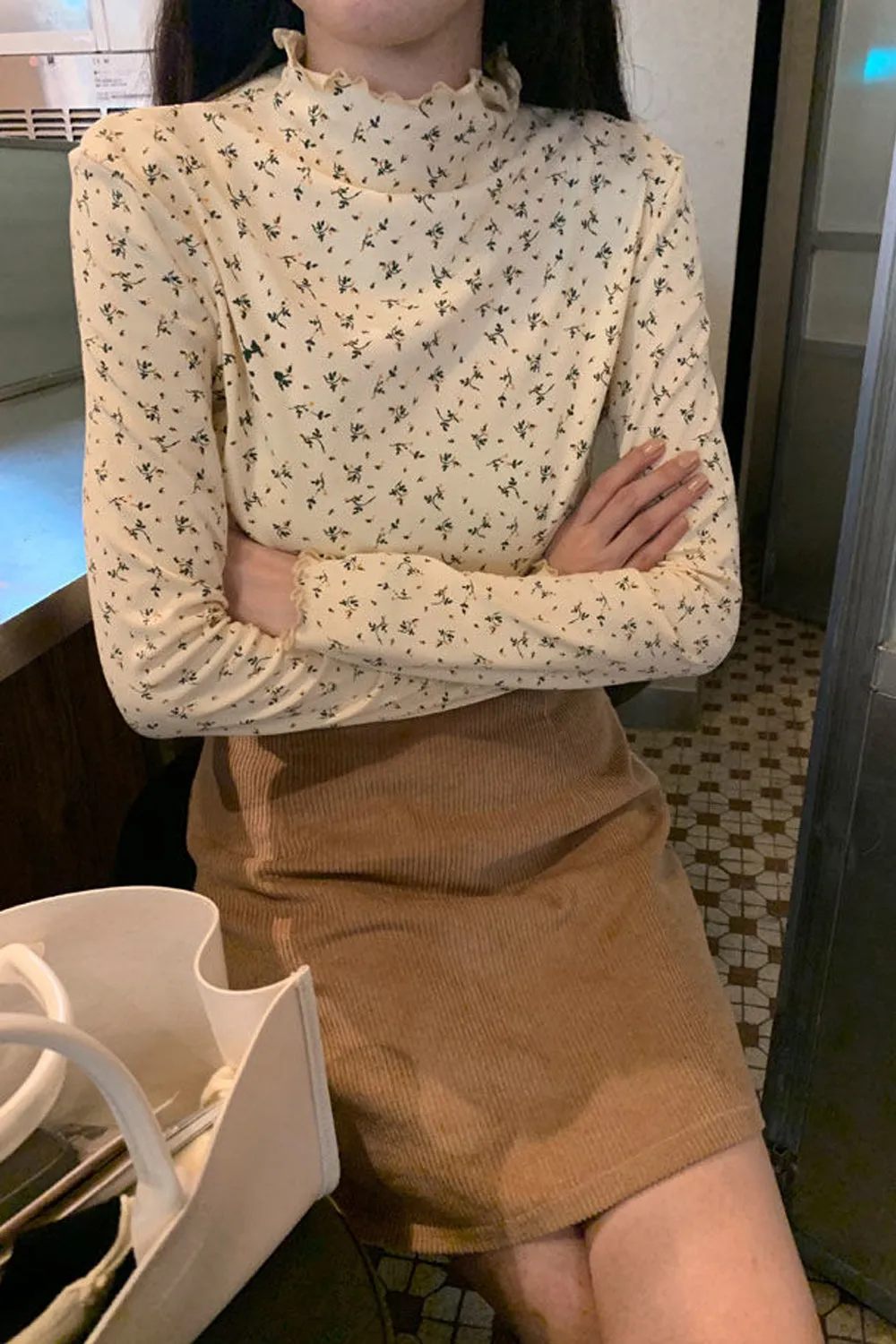 Long Sleeve Floral Pattern Turtleneck Ruffle Shirt